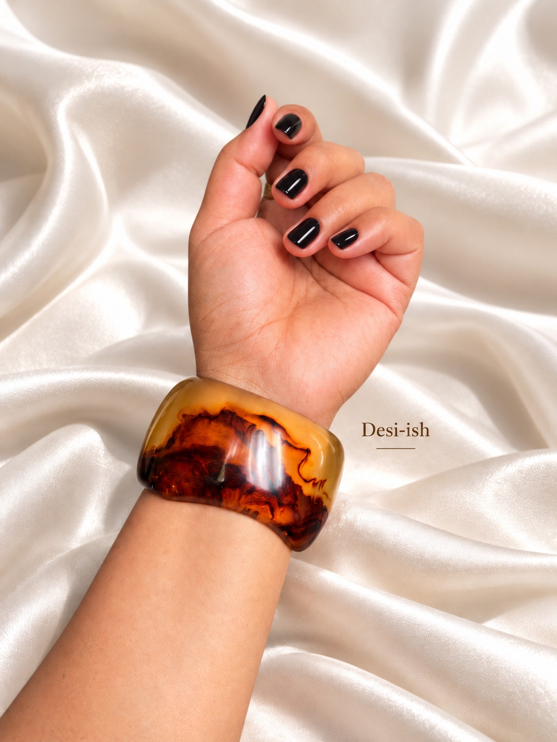 Chunky resin bangle - Amber Marble