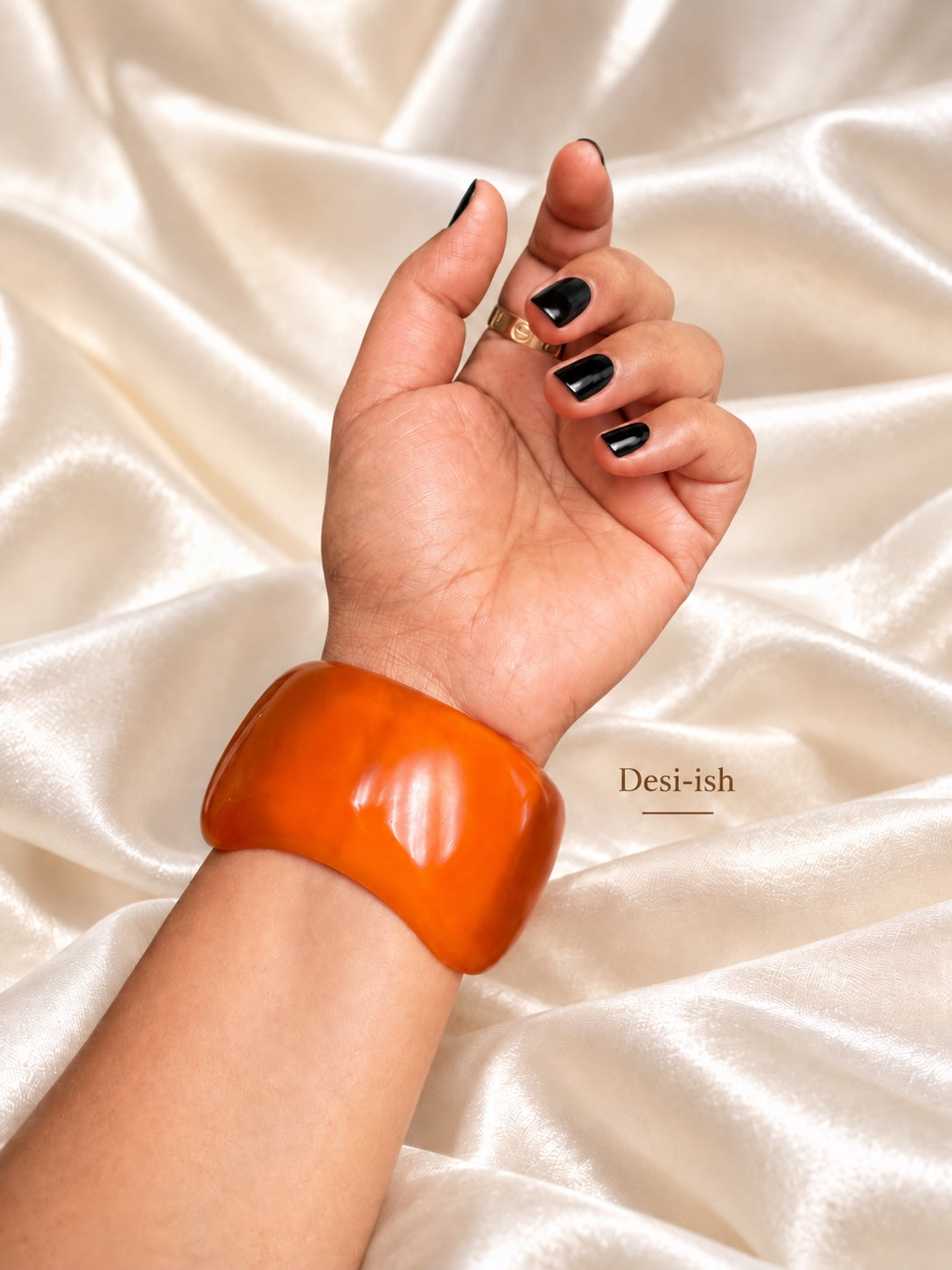 Chunky resin bangle - Orange